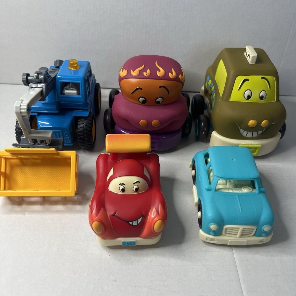 B. Toys Battat Lot 5 Cars Wheeee-ls Soft Pull Back & Driven Loader Truck